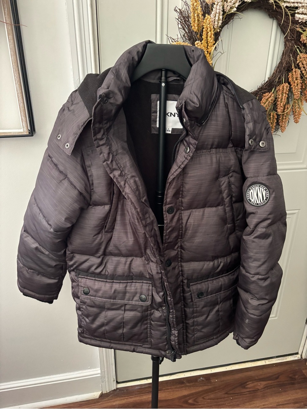 DKNY Unisex Dark Gray Quilted Puffer Jacket with Patch Logo L